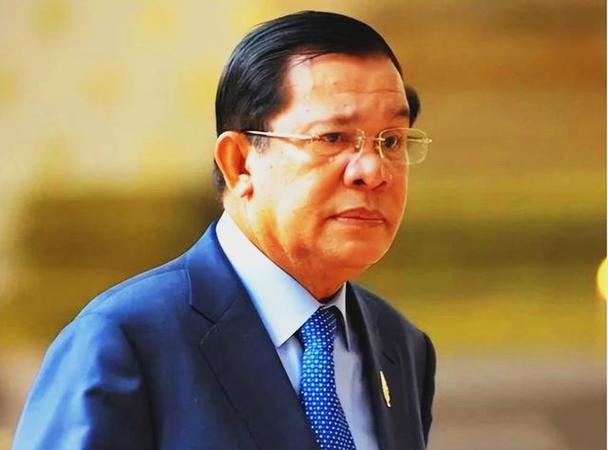 柬埔寨首相宣布辞职的相关图片